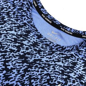 NIKE Dri Fit Long Sleeve Running Shirt Blue Animal Print Women's Size Medium